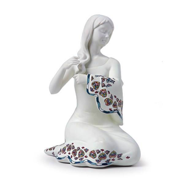 مجسمه نادال مدل Shyness White، Nadal Shyness White 765012 Sirene Collection Statue