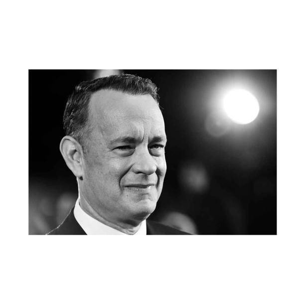 تابلو شاسی چوبی نوین نقش طرح تام هنکس02، Novinnaghsh Wooden Chassis Tom Hanks 02