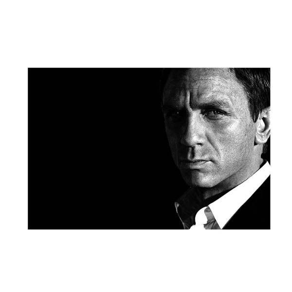 تابلو شاسی چوبی نوین نقش طرح دنیل کریگ 01، Novinnaghsh Wooden Chassis Daniel Craig 01 Design