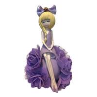 مجسمه امیرا مارکت مدل دامن گلدار نشسته